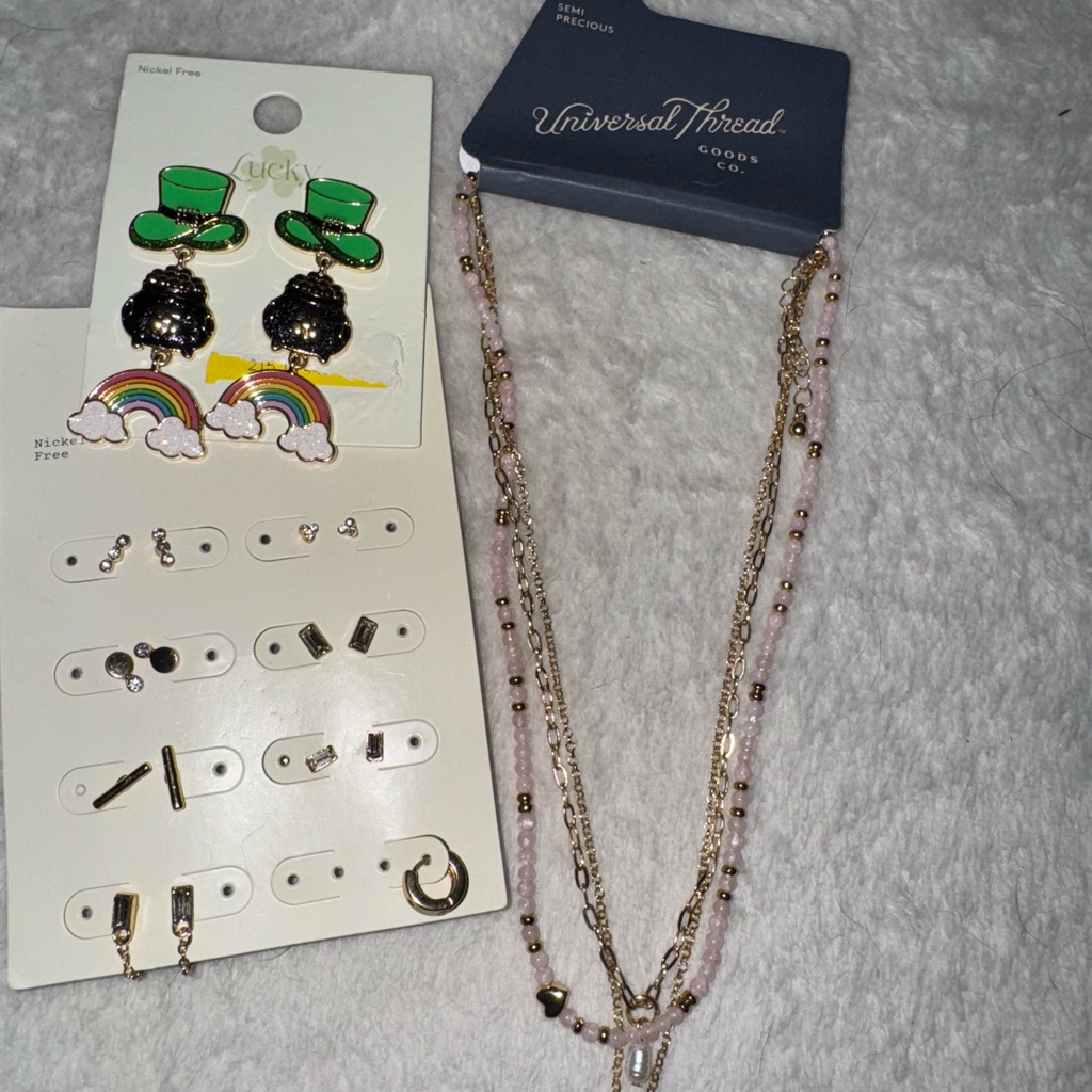 525universal Thread Gold And Pink Earrings Set Necklace 10$